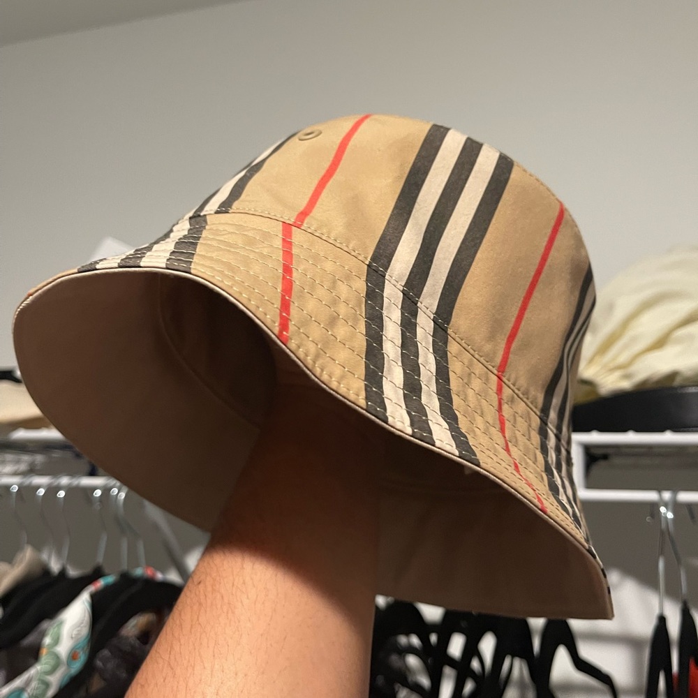 Burberry Tan and Red Striped Bucket Hat